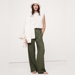 NWOT! Banana Republic Spiced Olive Green Pull-On Wide-Leg Drapey Twill Pant